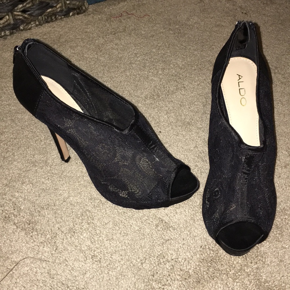 Aldo size 8 lace shoes